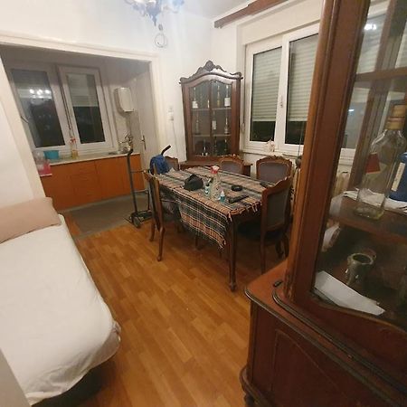 Nikola Hram Lejlighed Beograd Eksteriør billede